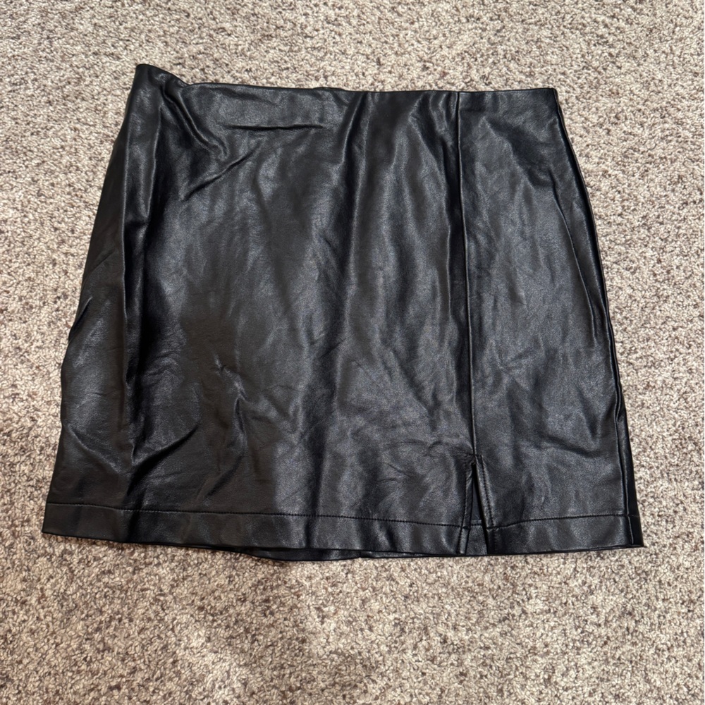 Gilli Black Faux Leather Skirt